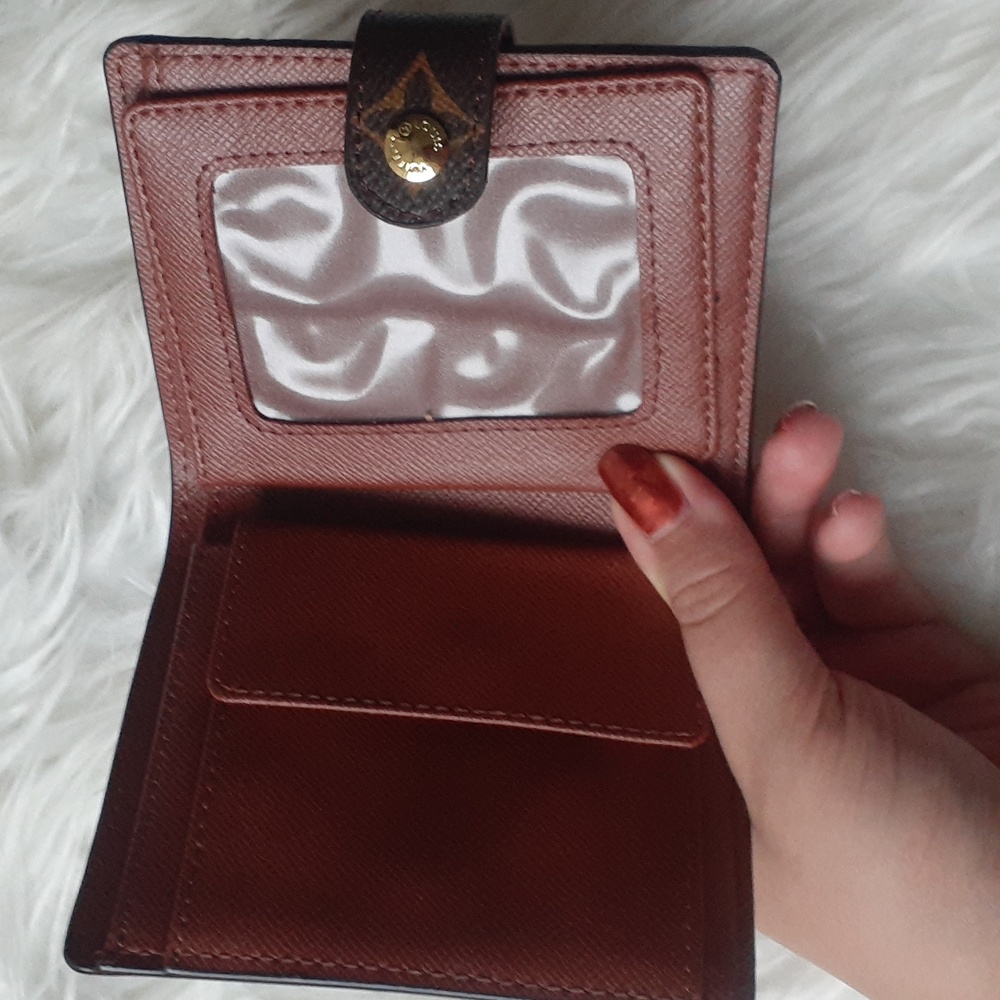 Louis Vuitton Iconic Brown Monogram Wallet w/Box & Dust Bag - Picture 3 of 15